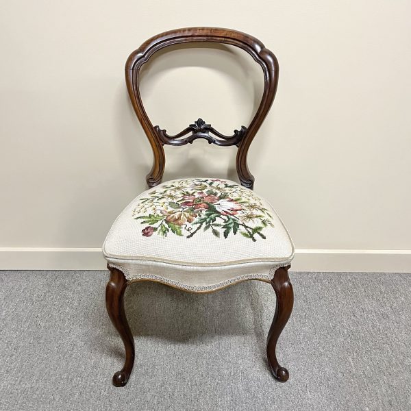 A Fine Walnut Victorian Chair