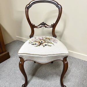 A Fine Walnut Victorian Chair