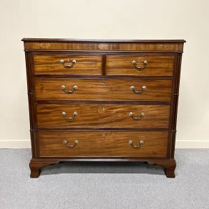 Georgian Mahogany Chest of Drawers