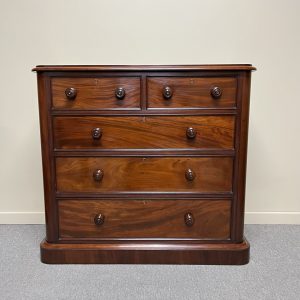 Quality Figured Mahogany Chest of Drawers, c.1870
