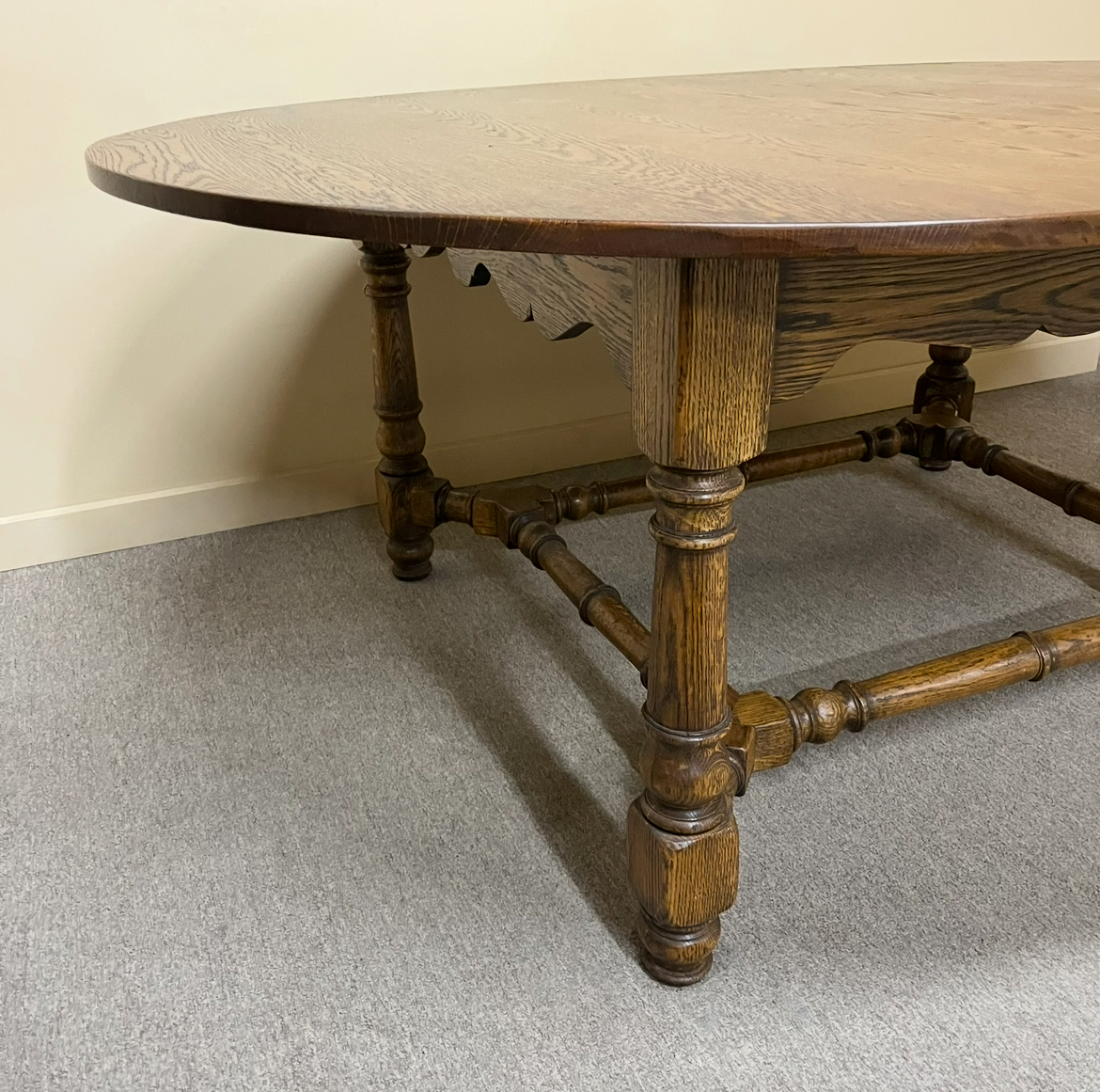 Vintage English Oak Country Style Table Vintage English Oak Country Style Table