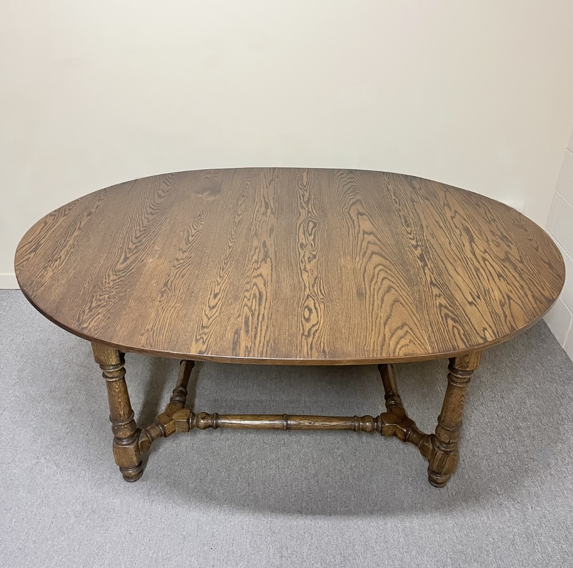 Vintage English Oak Country Style Table Vintage English Oak Country Style Table