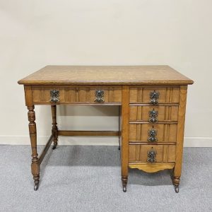 English Arts & Crafts Oak Desk English Arts & Crafts Oak Desk