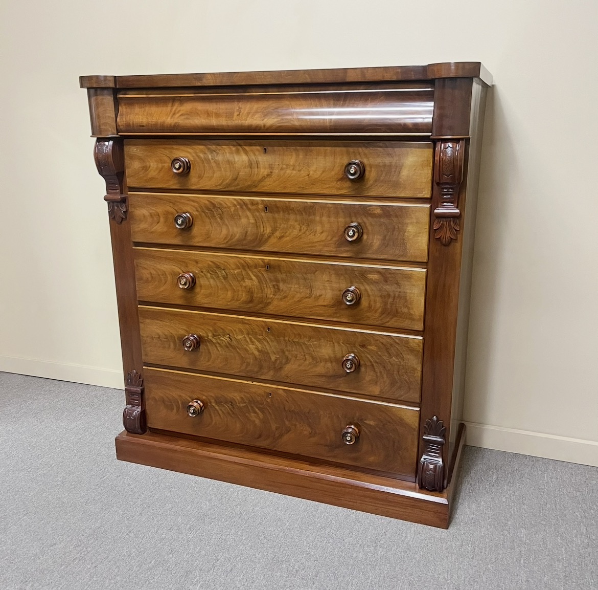 19th Century Mahogany Chest of Drawers 19th Century Mahogany Chest of Drawers