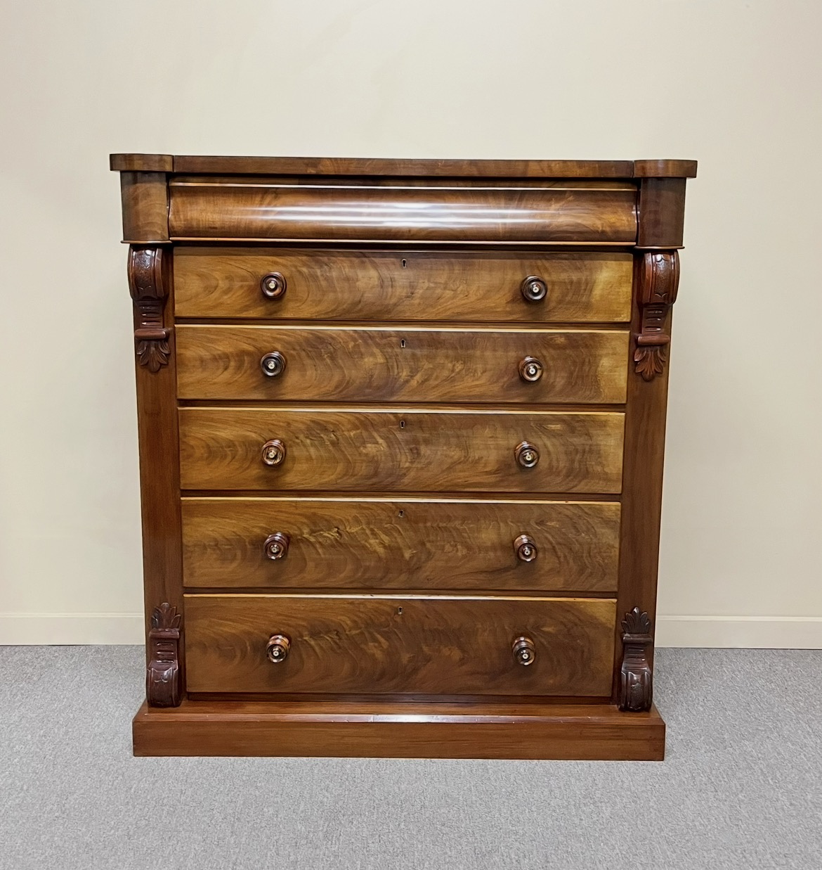 19th Century Mahogany Chest of Drawers 19th Century Mahogany Chest of Drawers