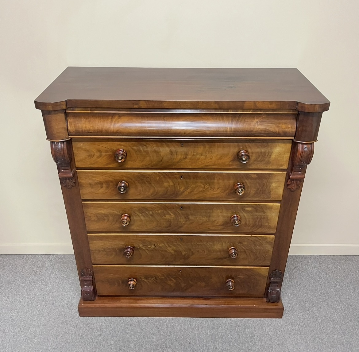 19th Century Mahogany Chest of Drawers 19th Century Mahogany Chest of Drawers