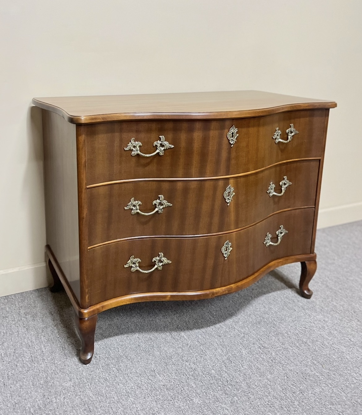 Small Vintage Mahogany Commode Small Vintage Mahogany Commode