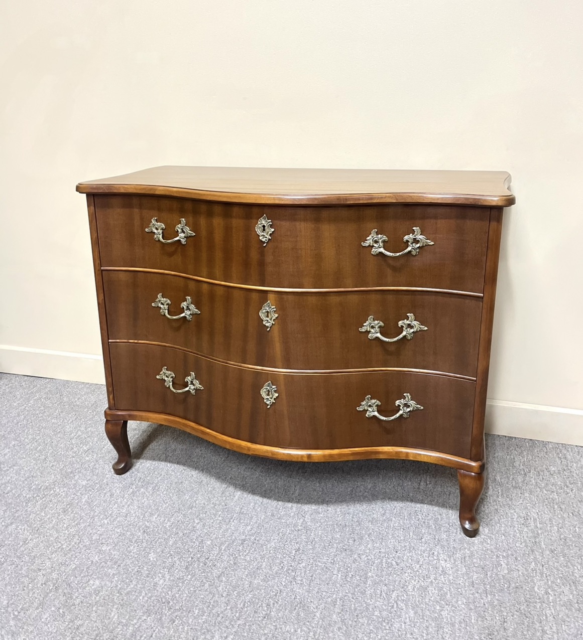 Small Vintage Mahogany Commode Small Vintage Mahogany Commode
