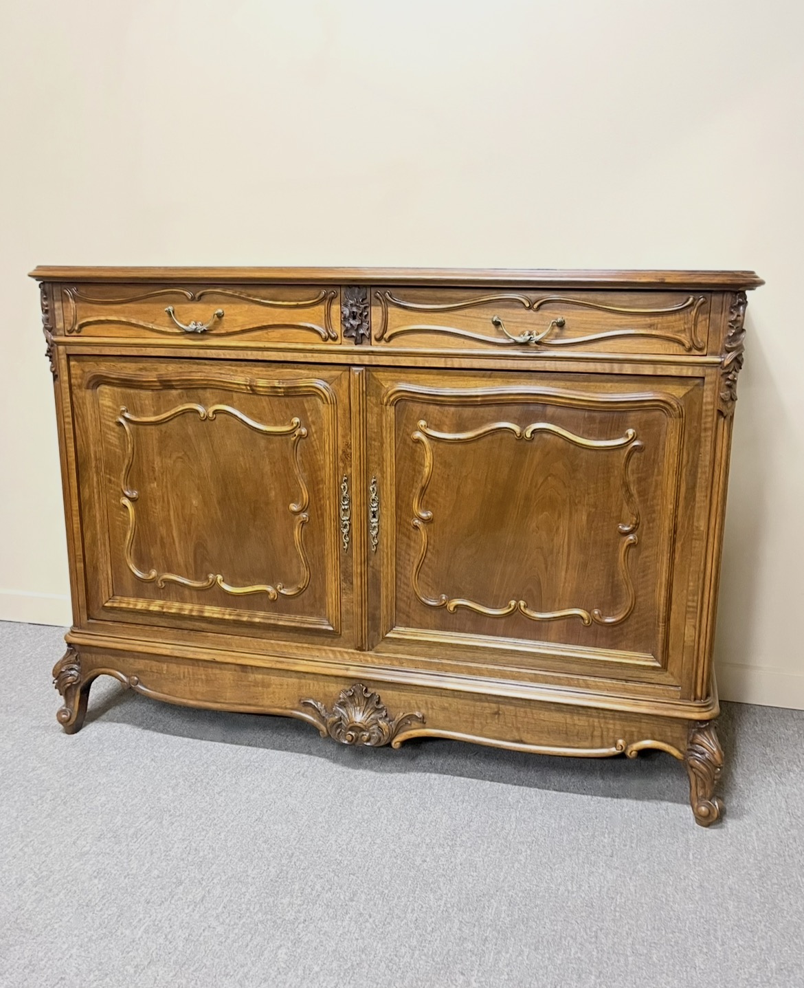 Fine French Louis XV Style Buffet c.1900 Fine French Louis XV Style Buffet c.1900