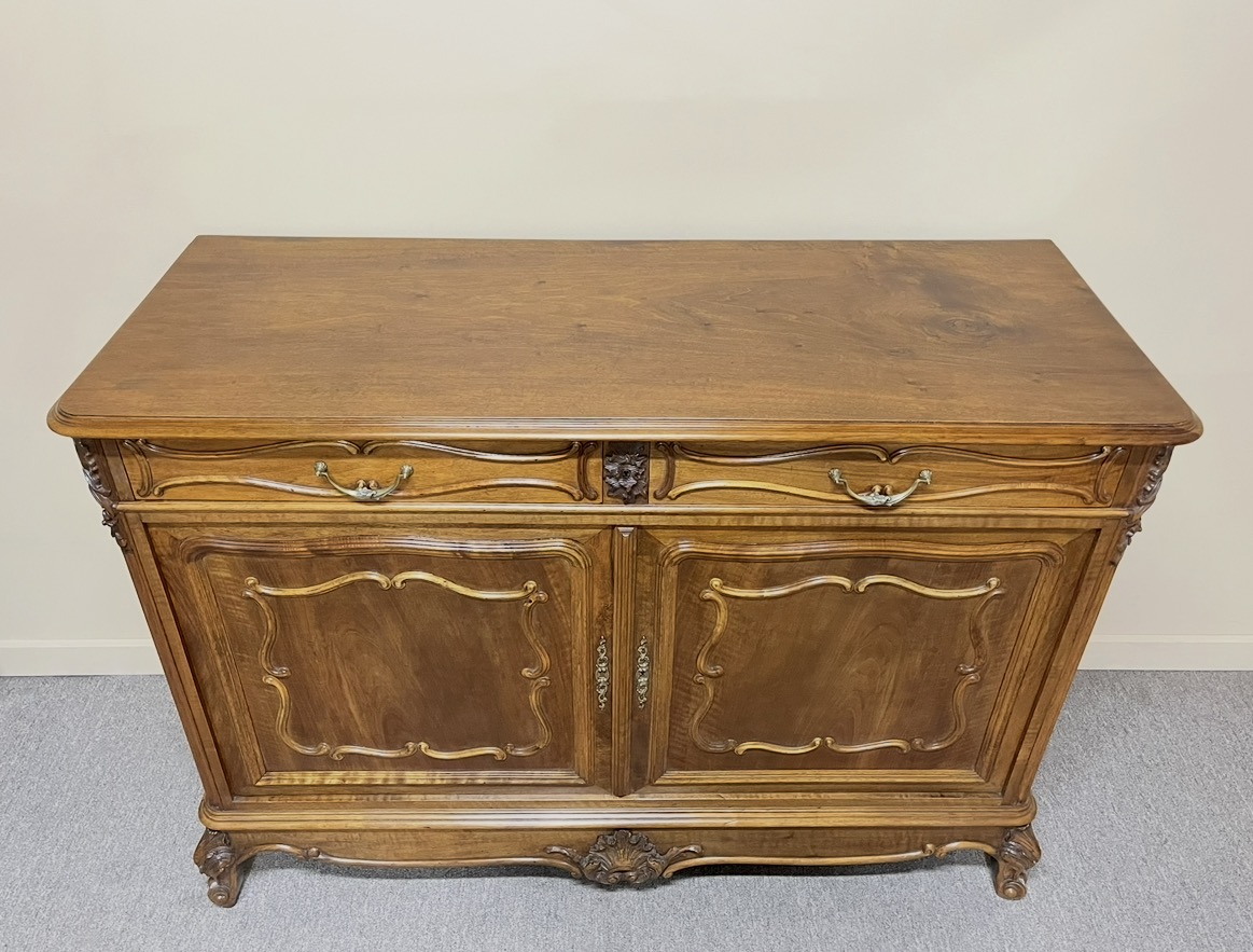 Fine French Louis XV Style Buffet c.1900 Fine French Louis XV Style Buffet c.1900