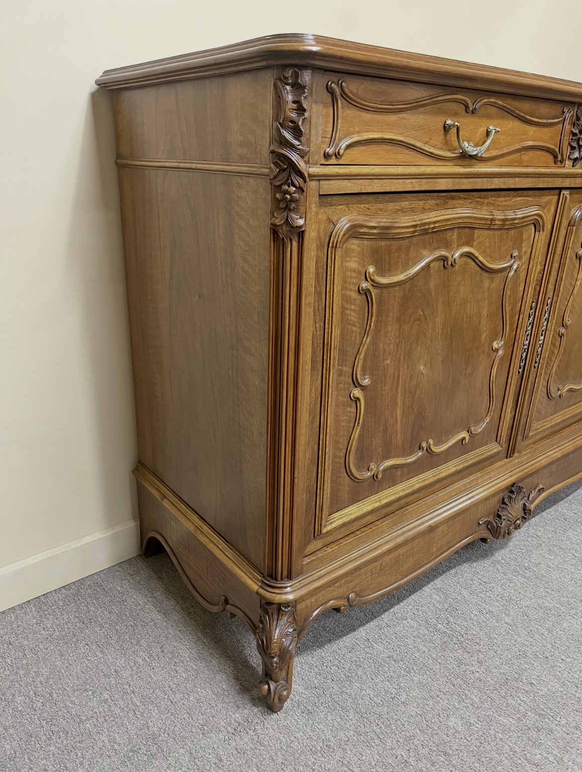 Fine French Louis XV Style Buffet c.1900 Fine French Louis XV Style Buffet c.1900