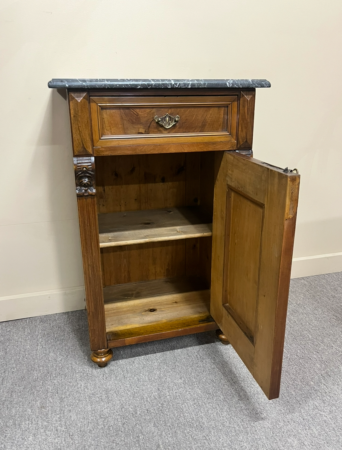 19th Century Walnut Bedside Cabinet 19th Century Walnut Bedside Cabinet